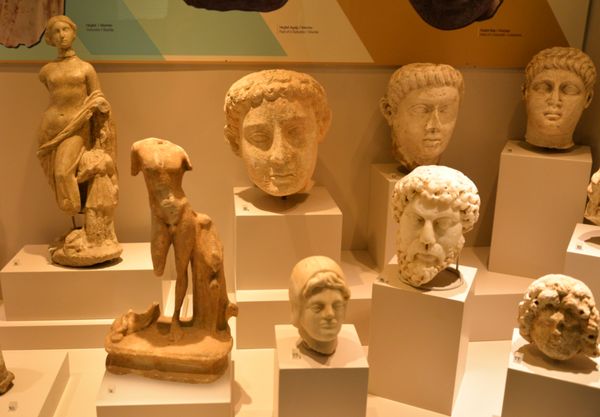  Экспонаты археологического музея Алании